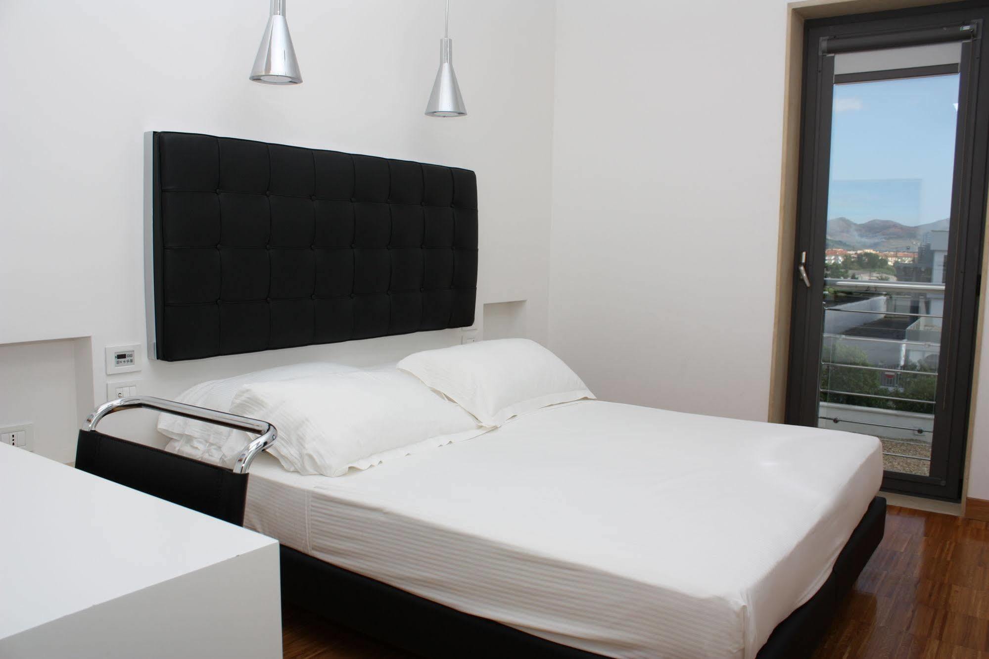 Hotel Del Conte Fondi Eksteriør bilde